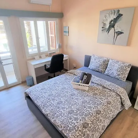 The Urban Oasis - Comfort 2br Near The Center, 200mbit Internet And Smart Tv Larnaca