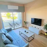 The Urban Oasis - Comfort 2br Near The Center, 200mbit Internet And Smart Tv Larnaca