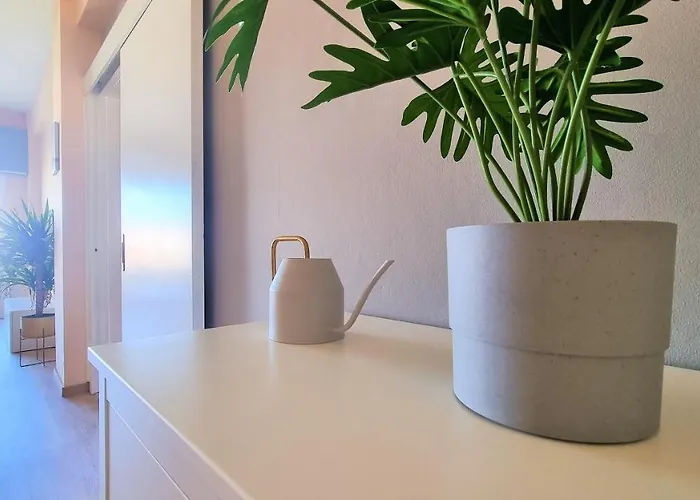 The Urban Oasis - Comfort 2br Near The Center, 200mbit Internet And Smart Tv * Λάρνακα