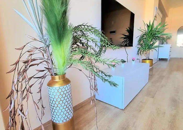 The Urban Oasis - Comfort 2br Near The Center, 200mbit Internet And Smart Tv Διαμέρισμα