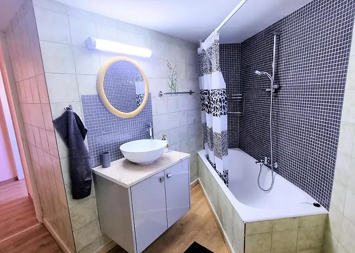 The Urban Oasis - Comfort 2br Near The Center, 200mbit Internet And Smart Tv * Λάρνακα