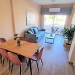 The Urban Oasis - Comfort 2br Near The Center, 200mbit Internet And Smart Tv Lárnaca
